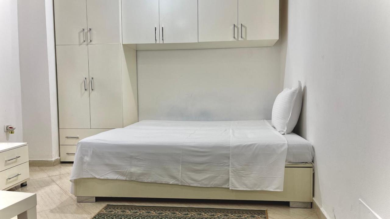 טיראנה Brilant Studio Apartment City Center מראה חיצוני תמונה